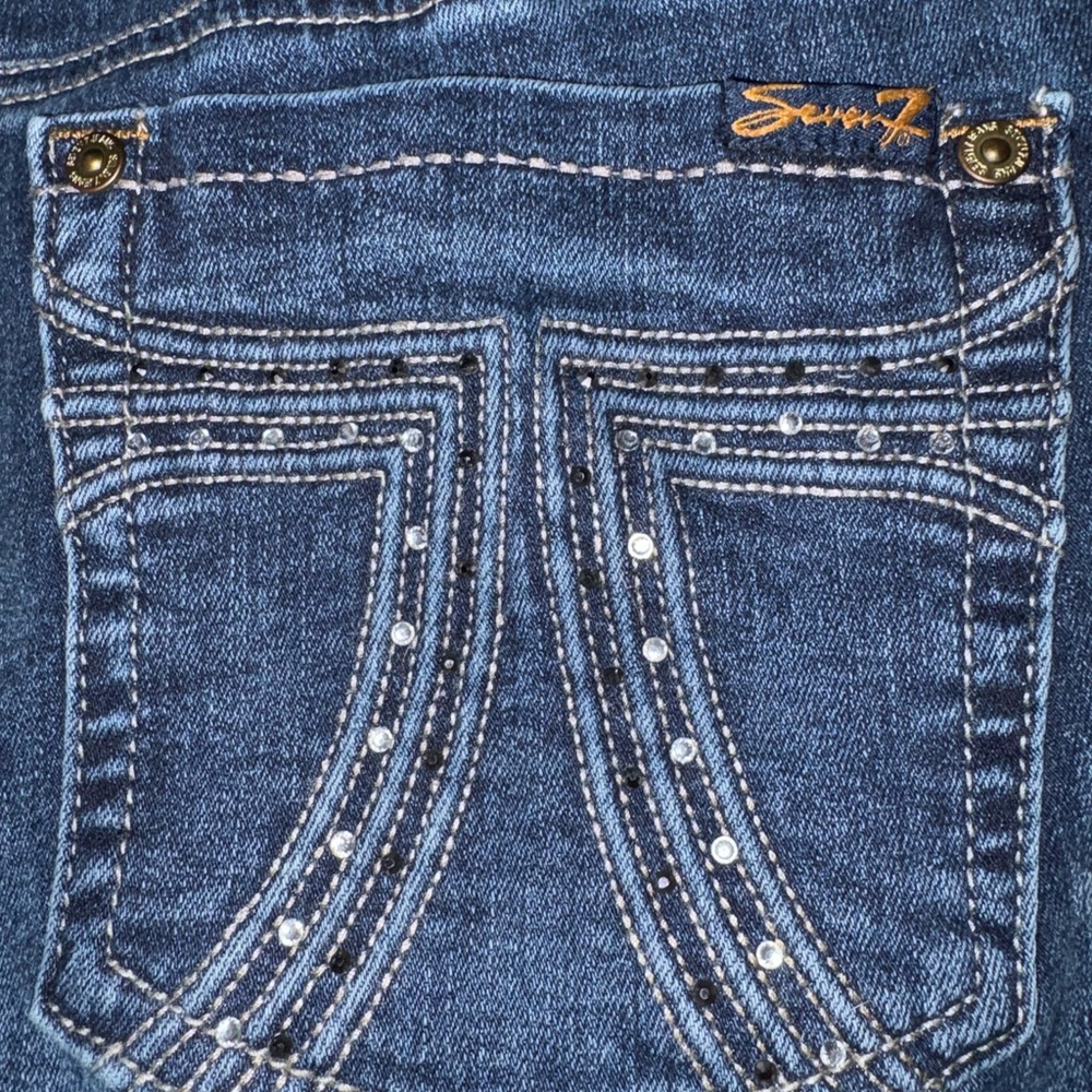 Seven7 Women's Denim Jeans with Embellished Pockets 💎💎💎